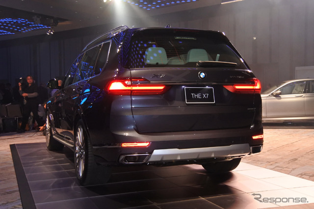 BMW X7 発表会