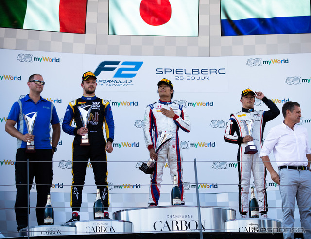 FIA-F2のオーストリア戦「レース1」で松下信治が優勝。