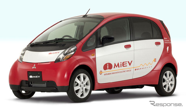 三菱 i MiEV がびわ湖マラソンを走行