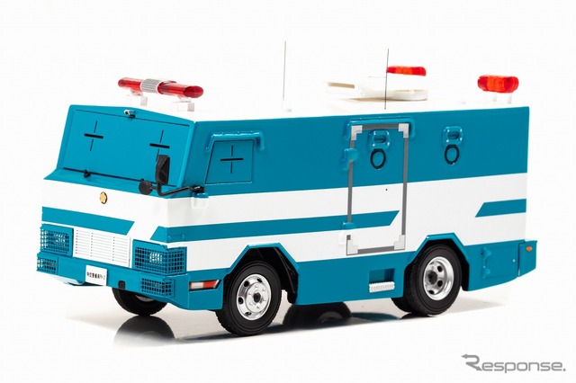 1/43スケール PV-2 2007 警察本部警備部機動隊特型警備車両