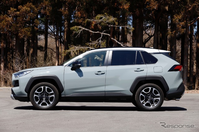 トヨタ RAV4 アドベンチャー 新型