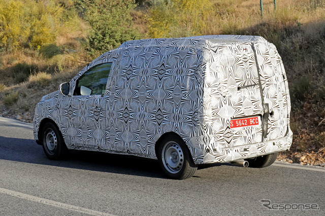 ダチア ドッカー 次期型 スクープ写真