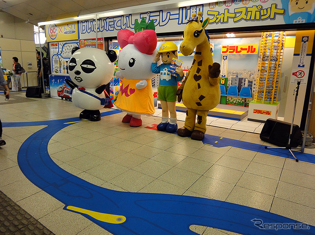 京成立石駅に出現した「けいせいたていしプラレール駅」