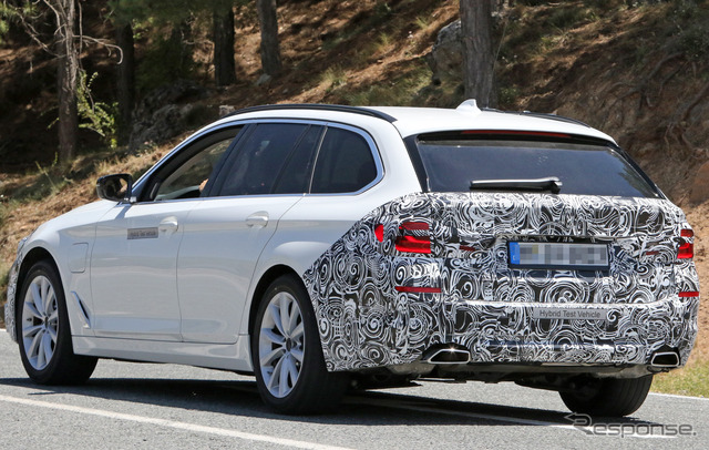 BMW 5シリーズツーリング 改良新型(スクープ写真)