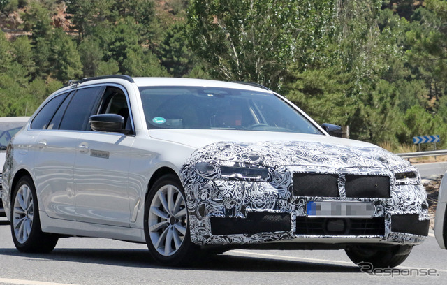 BMW 5シリーズツーリング 改良新型(スクープ写真)