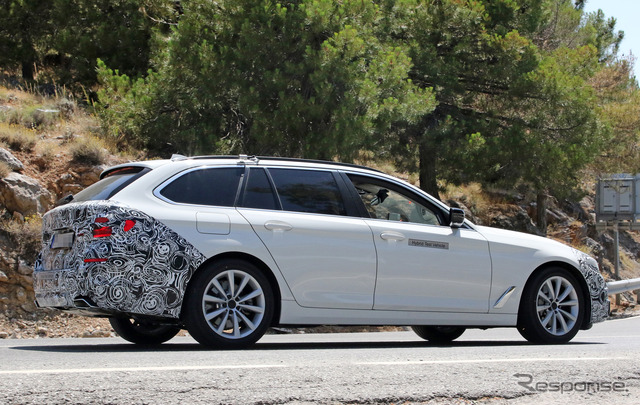 BMW 5シリーズツーリング 改良新型(スクープ写真)
