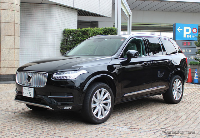 ボルボ XC90 D5 AWD INSCRIPTION