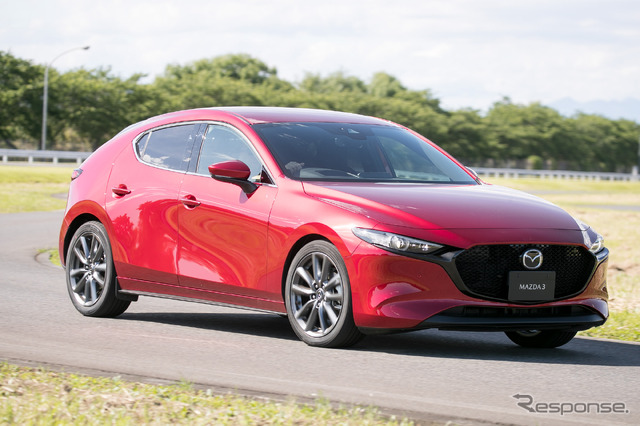 マツダ3 新型(SKYACTIV-D 1.8)