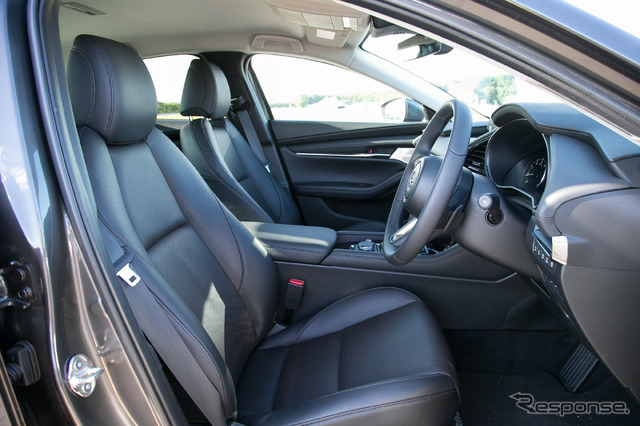 マツダ3 新型(SKYACTIV-G 2.0)