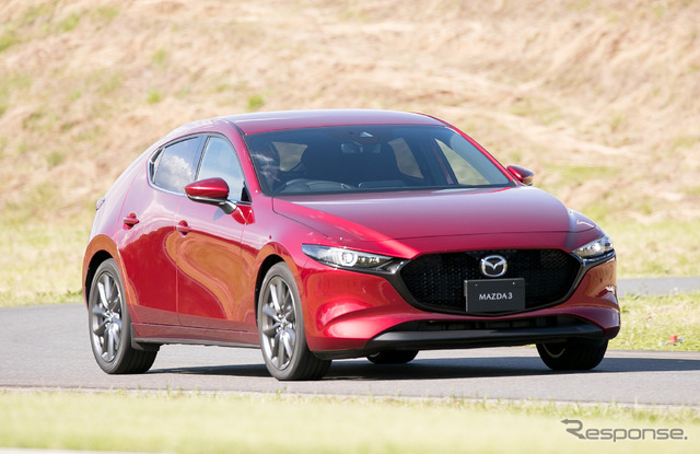 マツダ3 新型(SKYACTIV-D 1.8)