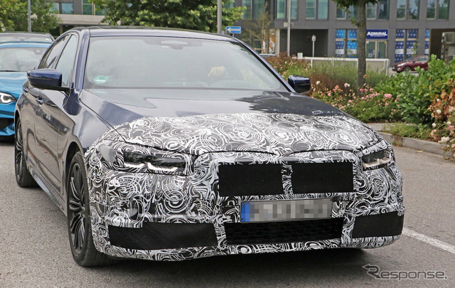 BMW 5シリーズセダン 改良新型(スクープ写真)