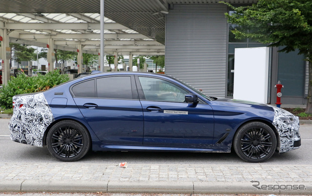 BMW 5シリーズセダン 改良新型(スクープ写真)