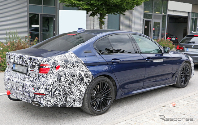 BMW 5シリーズセダン 改良新型(スクープ写真)