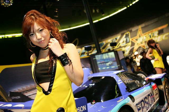 【東京オートサロン08】コンパニオン写真蔵…ダンロップ その4