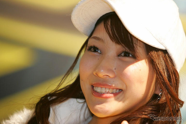 【東京オートサロン08】コンパニオン写真蔵…ダンロップ その4