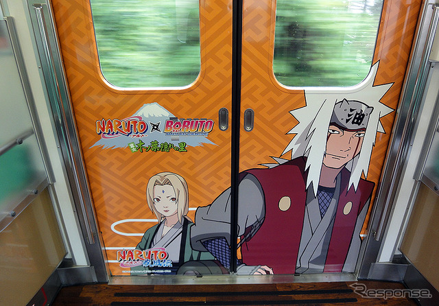 7月26日から富士急行線を走る富士急6000系「NARUTOトレイン」(C) 岸本斉史 スコット/集英社・テレビ東京・ぴえろ