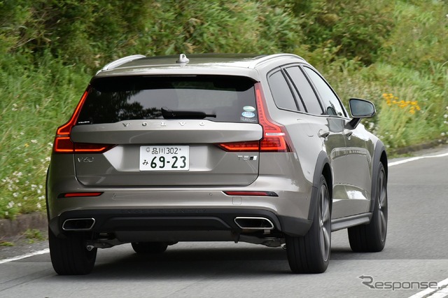 ボルボ V60クロスカントリー(ポールスター・パフォーマンス・ソフトウェア仕様)