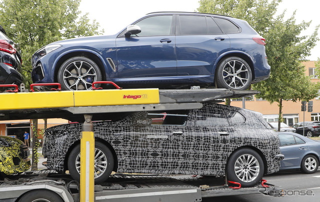 BMW X5(上段)とiNEXTが、ほぼ同じサイズであることがわかる