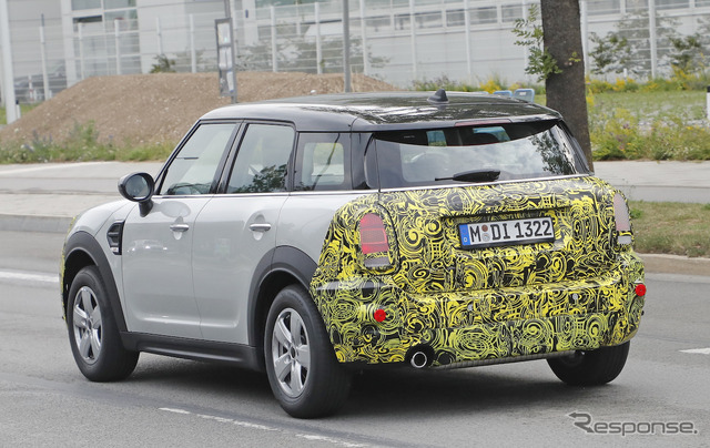 MINI クロスオーバー 改良新型(スクープ写真)