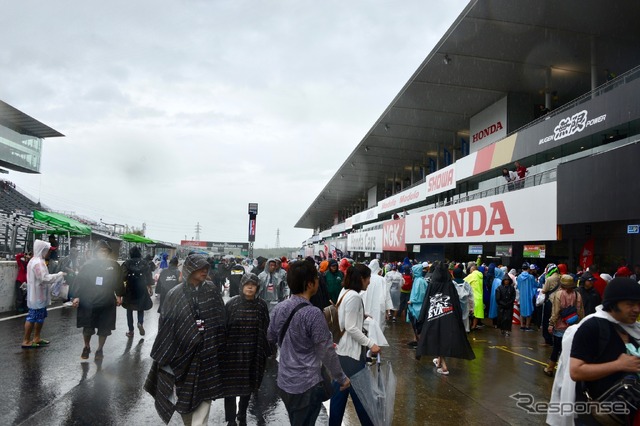 鈴鹿8耐ピットウォーク(7月27日)