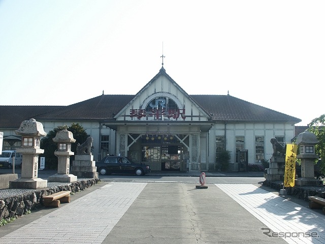 四国随一の観光名所・金刀比羅宮の最寄り駅である琴平駅にもICOCAが導入される。