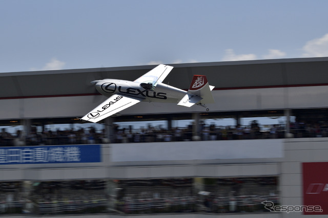 yoshi.MUROYA LEXUS CROSSING Special Flight