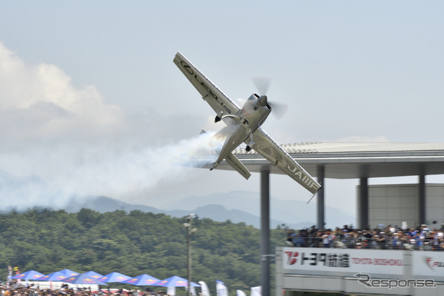 yoshi.MUROYA LEXUS CROSSING Special Flight