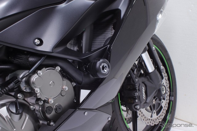 カワサキ Ninja ZX-6R 2019年モデル用フレームスライダー