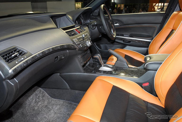 【東京オートサロン08】写真蔵…Modulo インスパイア