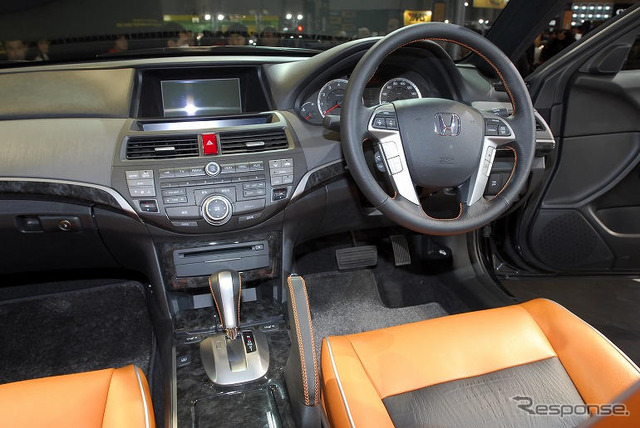 【東京オートサロン08】写真蔵…Modulo インスパイア