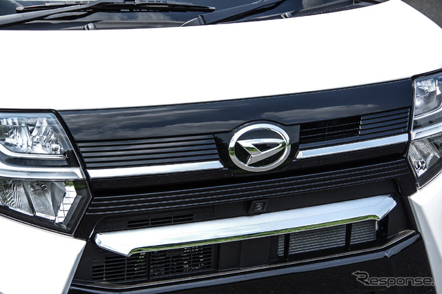 ダイハツ タントカスタム(RS)新型