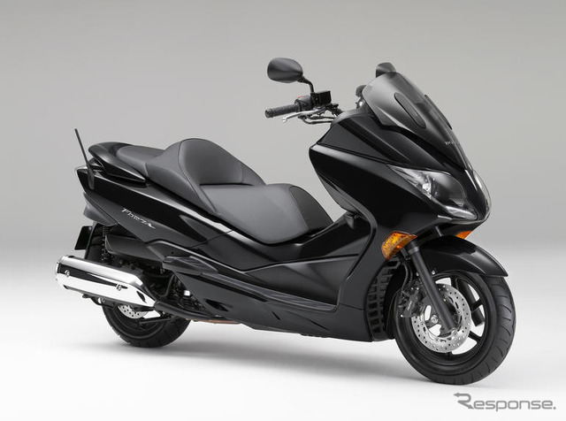 ホンダ フォルツァ にエントリーグレードXを追加