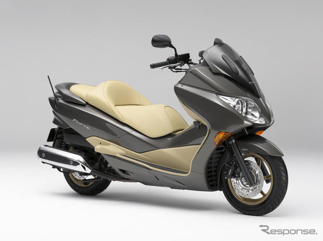 ホンダ フォルツァ にエントリーグレードXを追加
