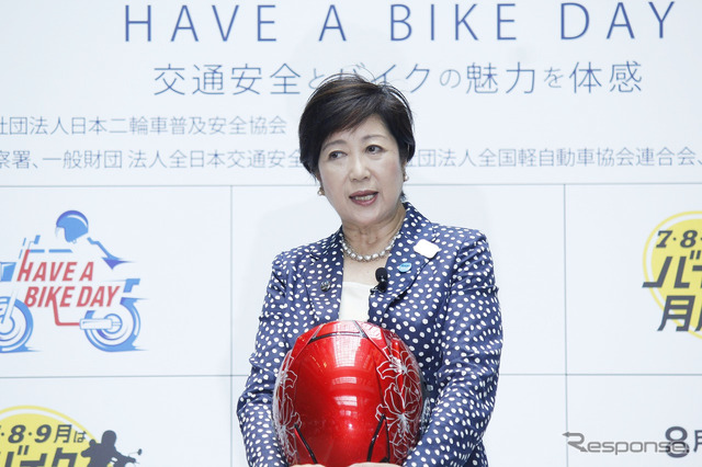 キャスター時代にはバイク通勤もしていた小池百合子東京都知事