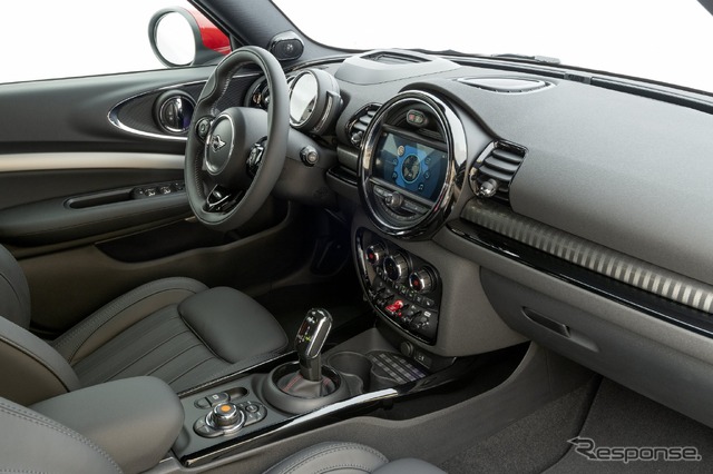 MINI クラブマン ジョンクーパーワークス(JCW)