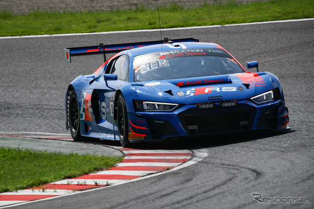 2番手の#25 Audi Sport Team WRT