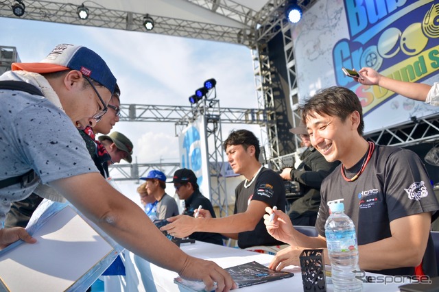ライバーサイン会(鈴鹿10時間耐久)