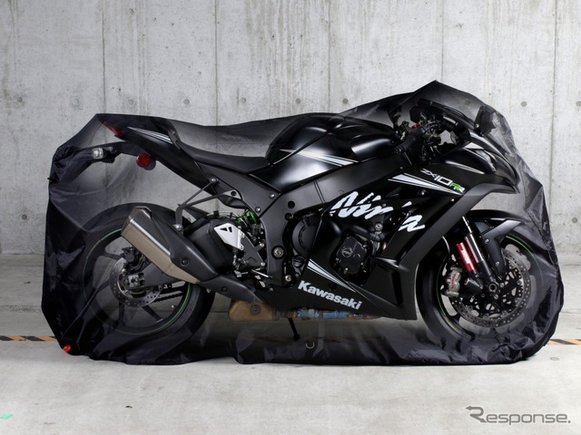 装着事例:カワサキ ZX-10RR(ZXT02E)