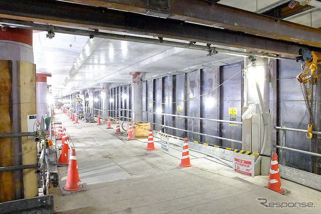 建設中の虎ノ門ヒルズ駅（東京メトロ日比谷線／2019年8月28日）