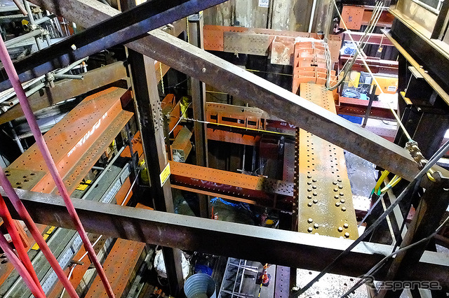 建設中の虎ノ門ヒルズ駅(東京メトロ日比谷線/2019年8月28日)