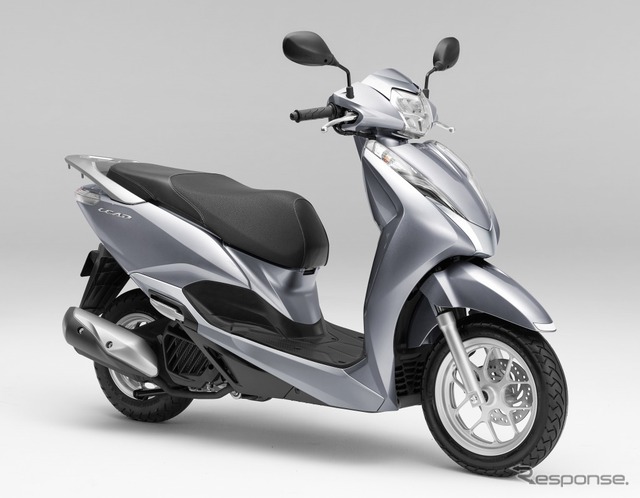 ホンダ リード125(ランベントシルバーメタリック)