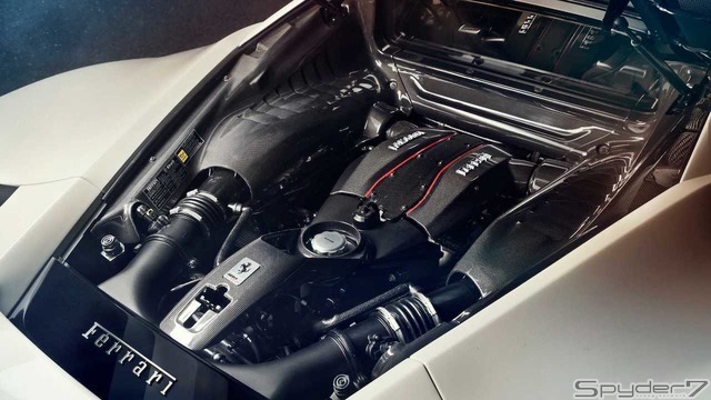 ノビテック ロッソ フェラーリ 488ピスタ チューニングカー