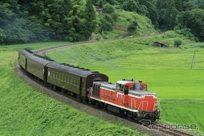 「飯山線開通90周年号」で運行される3両の旧型客車。長野～長岡間のうち、長野～豊野間はしなの鉄道北しなの線のため、第3セクター区間にも旧型客車が入線することになる。