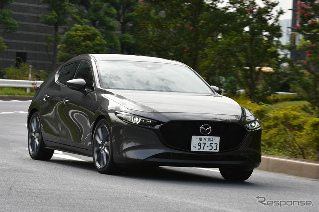 マツダ3新型 ファストバック(2.0 SKYACTIV-G)