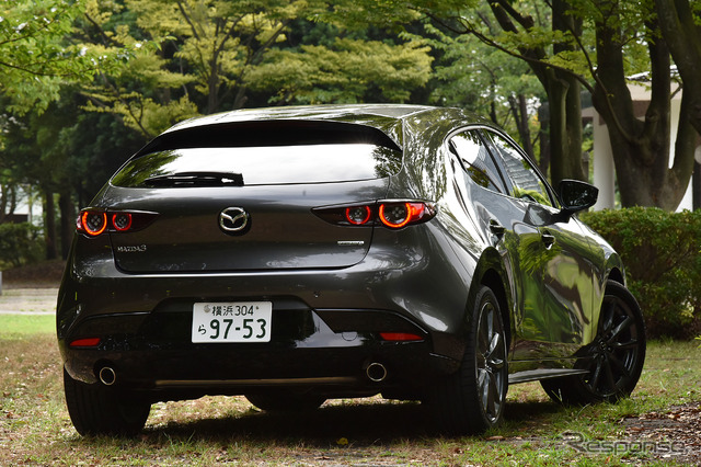 マツダ3新型 ファストバック(2.0 SKYACTIV-G)
