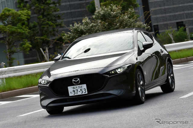 マツダ3新型 ファストバック(2.0 SKYACTIV-G)