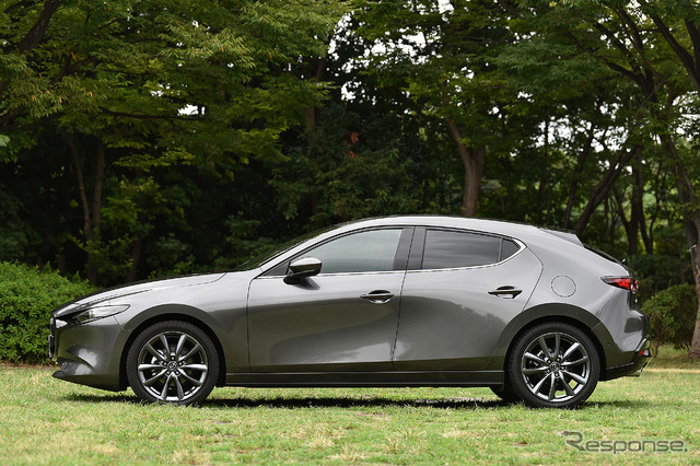 マツダ3新型 ファストバック(2.0 SKYACTIV-G)