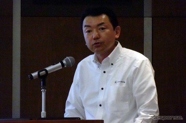 挨拶に登壇したパナソニック・オートモーティブ社インフォテイメントシステムズ社 ビジネスユニット長 萩島亮一氏