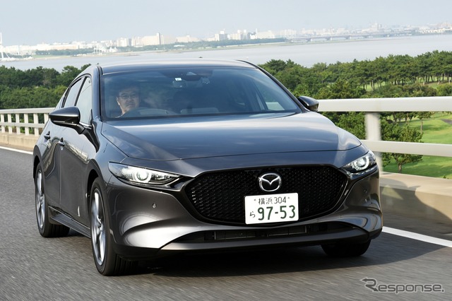 マツダ3 新型 ファストバック(SKYACTIV-G 2.0)
