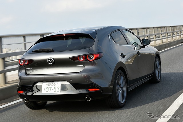 マツダ3 新型 ファストバック(SKYACTIV-G 2.0)